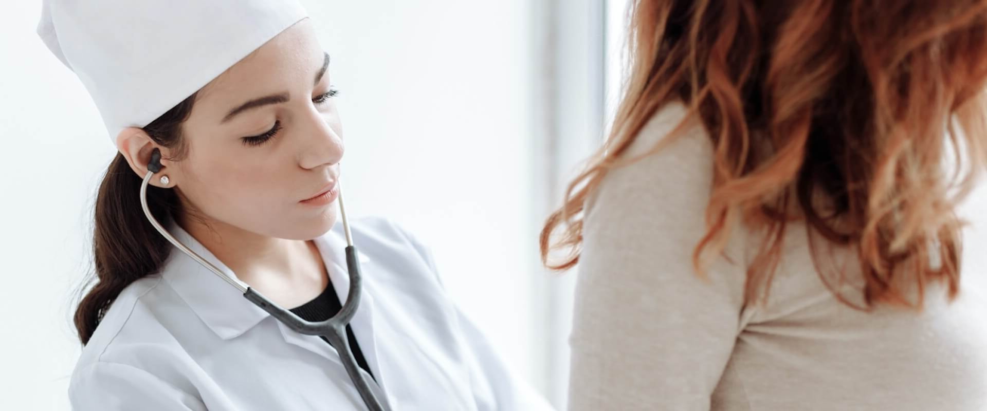 How to Get Into Medical School: Financial Aid Options and Scholarships